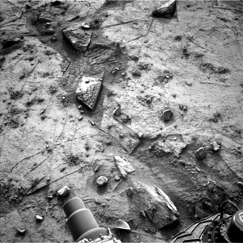 This image was taken by Left Navigation Camera onboard NASA's Mars rover Curiosity on Sol 3462. 