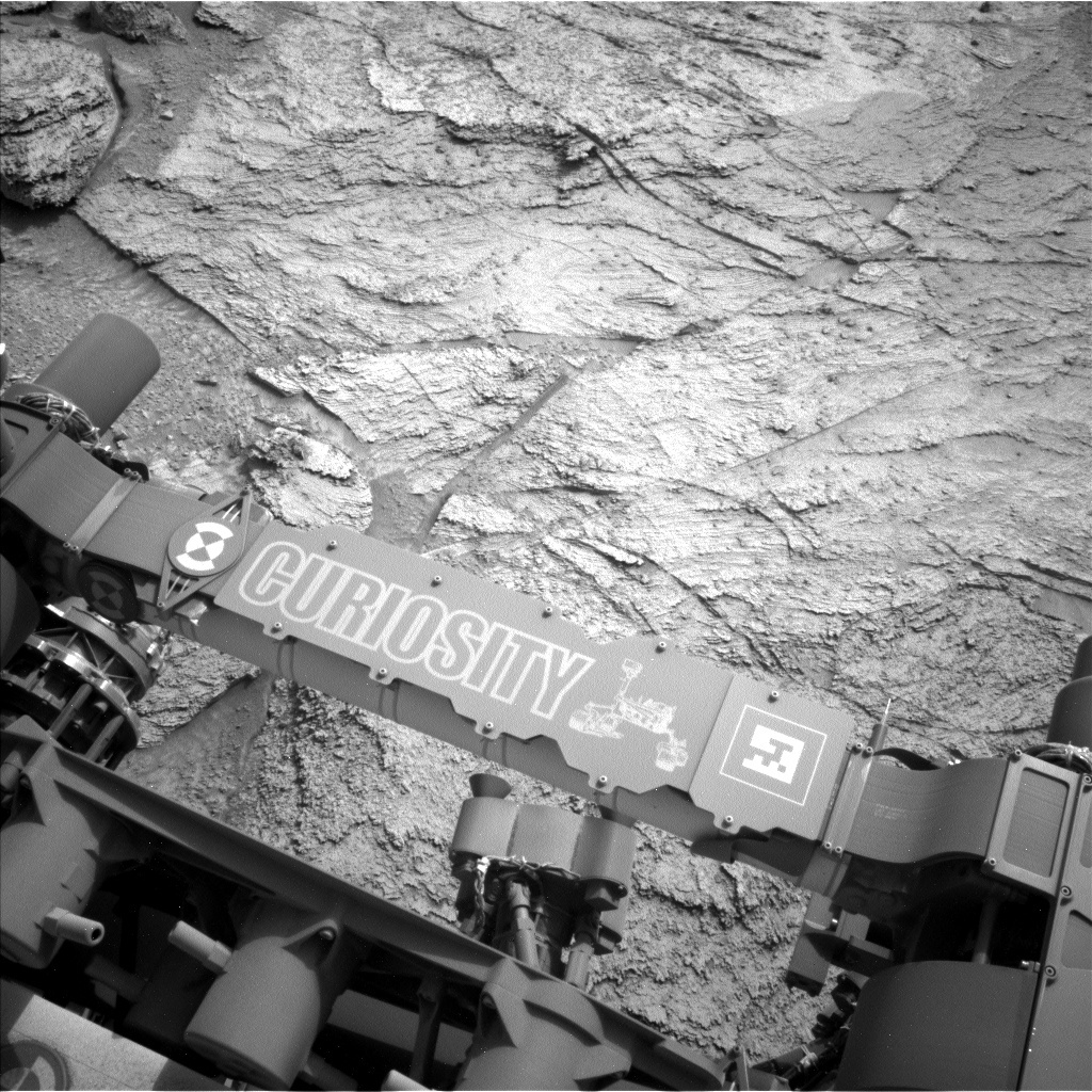 This image was taken by Left Navigation Camera onboard NASA's Mars rover Curiosity on Sol 3476.