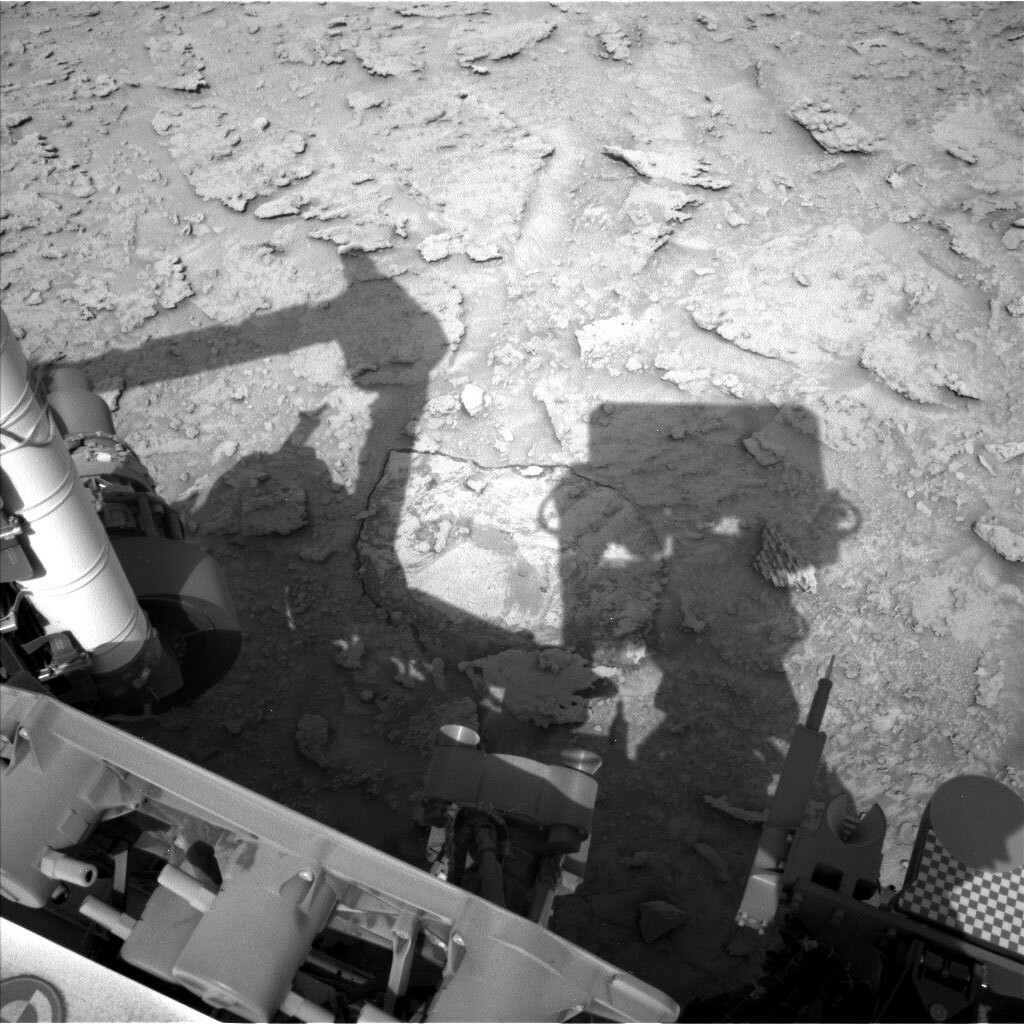 This image was taken by Left Navigation Camera onboard NASA's Mars rover Curiosity on Sol 3681. Credits: NASA/JPL-Caltech.