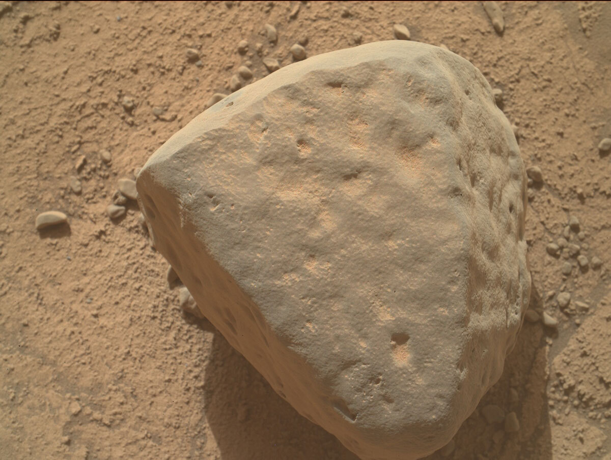 MAHLI context image of Tucupita, sol 3769, taken from an approximately 25 cm standoff. 