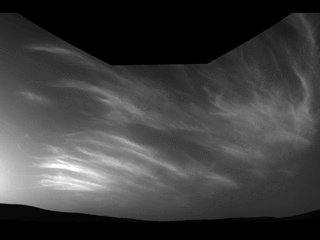 Drifting clouds on Mars