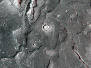 Cydonia Labyrinthus is a complex of intersecting valleys that form a polygonal fractured terrain.
