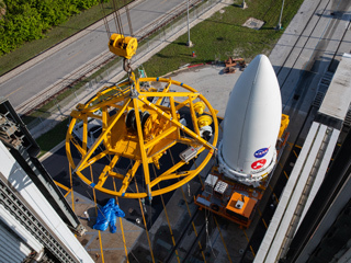 Mars 2020 payload fairing arrives at KSC