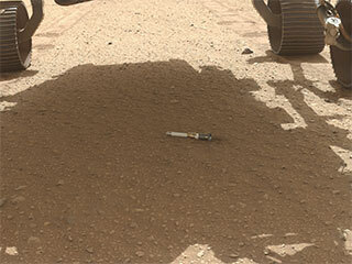 NASA’s Perseverance rover deposited the first of several sample tubes onto the Martian surface on Dec. 21, 2022, the 653rd Martian day, or sol, of the mission. 