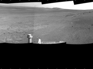 This full-circle panorama shows the terrain around the NASA Mars Exploration Rover Opportunity during the 3,105th Martian day, or sol, of the rover's work on Mars (Oct. 18, 2012).