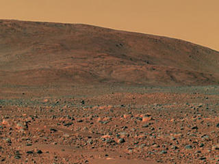 The "Columbia Hills" flank Spirit's path in this view.